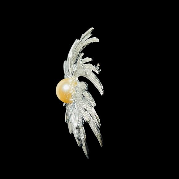 Vintage Sarah Coventry Silver Tone & Faux Pearl Starburst Pinwheel Brooch (4609) - Picture 3 of 5